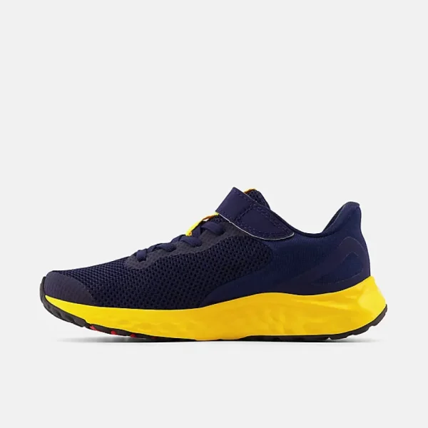 New Balance Athletic^Fresh Foam Arishi v4 Bungee Lace with Top Strap - Team Navy with Electric Red